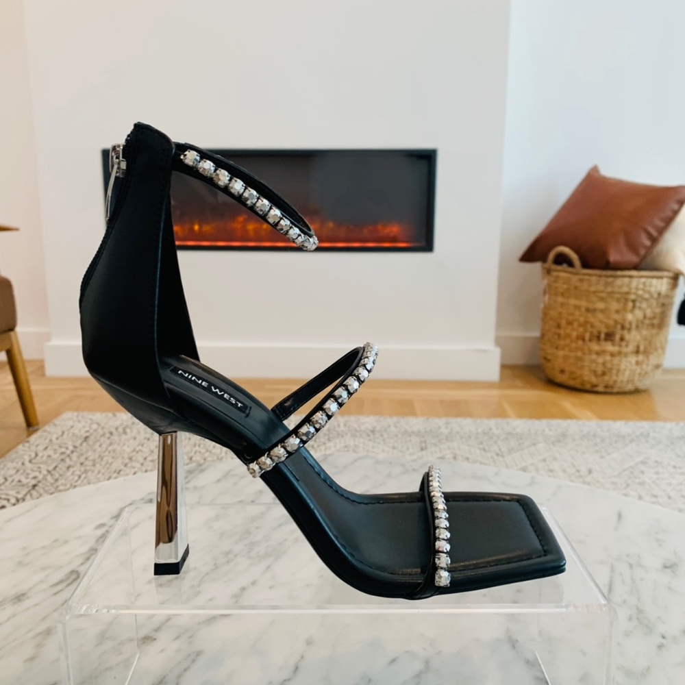 Vavoom Ankle Strap Sandal